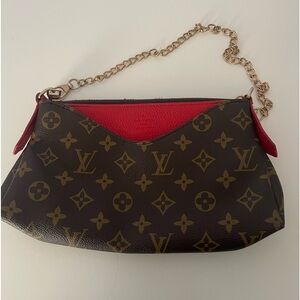 Louis Vuitton purse